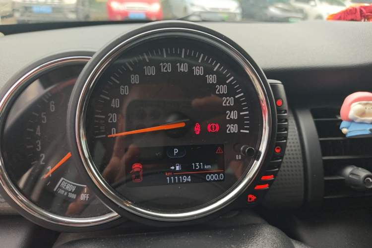 Used MINI 2016 1.5T COOPER Five-Door Edition Instrument Cluster