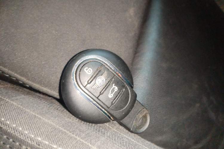 Used MINI 2016 1.5T COOPER Interior 1