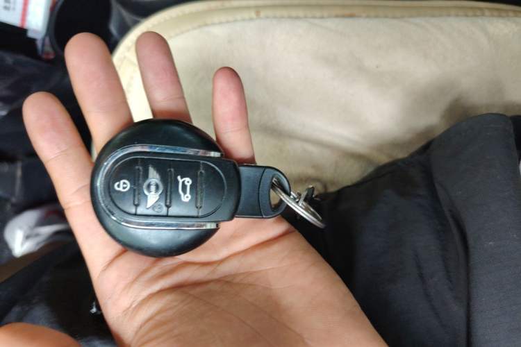 Used MINI 2016 1.5T COOPER Interior 1