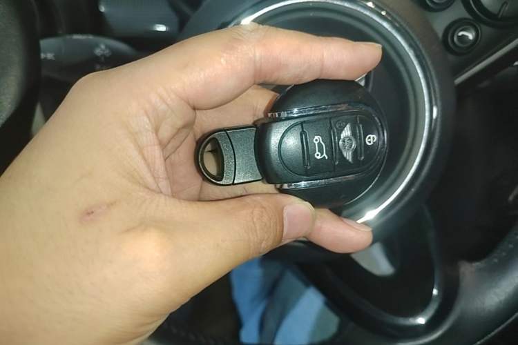 Used MINI 2016 1.5T COOPER Five-Door Edition Interior 1