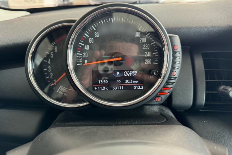 Used MINI 2016 1.2T ONE Pioneer Edition Interior 2