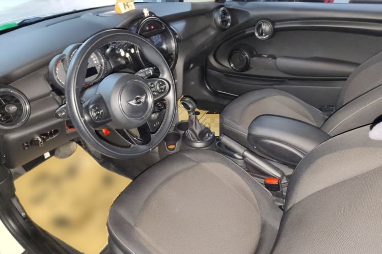 Used MINI 2016 1.2T ONE Pioneer Edition Interior 3