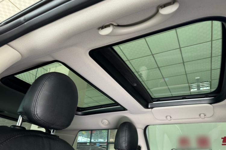 Used MINI 2016 1.2T ONE Pioneer Edition Interior 3