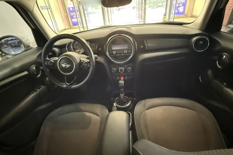 Used MINI 2016 1.2T ONE Pioneer Edition Five-Door Version Interior 4