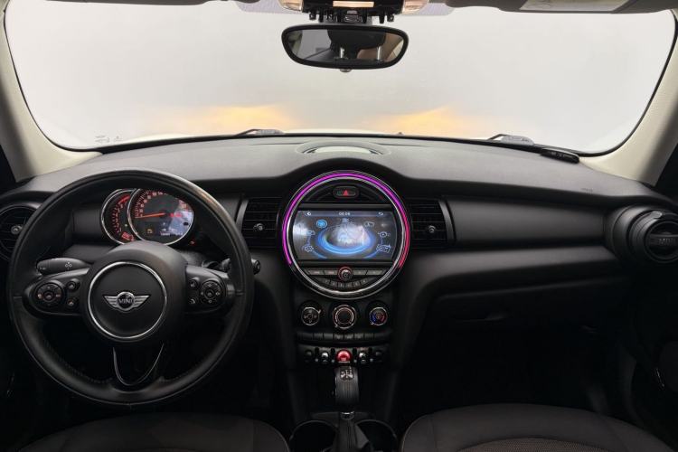 Used MINI 2016 1.2T ONE Five-Door Edition Interior 5
