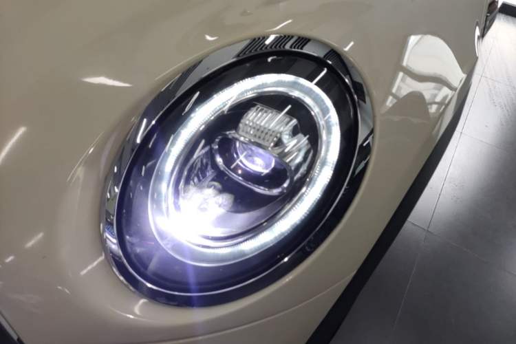Used MINI 2016 1.2T ONE Pioneer Edition Left Front Headlight