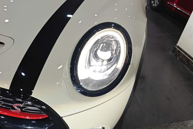 Used MINI 2016 2.0T COOPER S Five-Door Edition Left Front Headlight