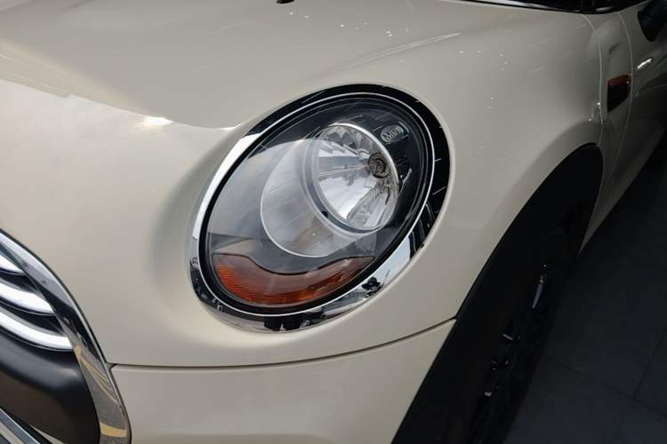 Used MINI 2016 1.2T ONE Pioneer Edition Five-Door Version Left Front Headlight