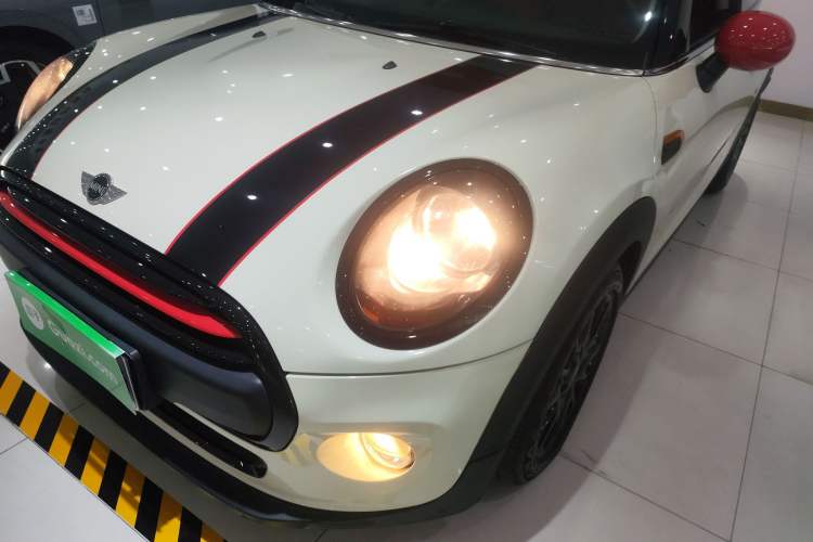 Used MINI 2016 1.2T ONE Pioneer Edition Left Front Headlight