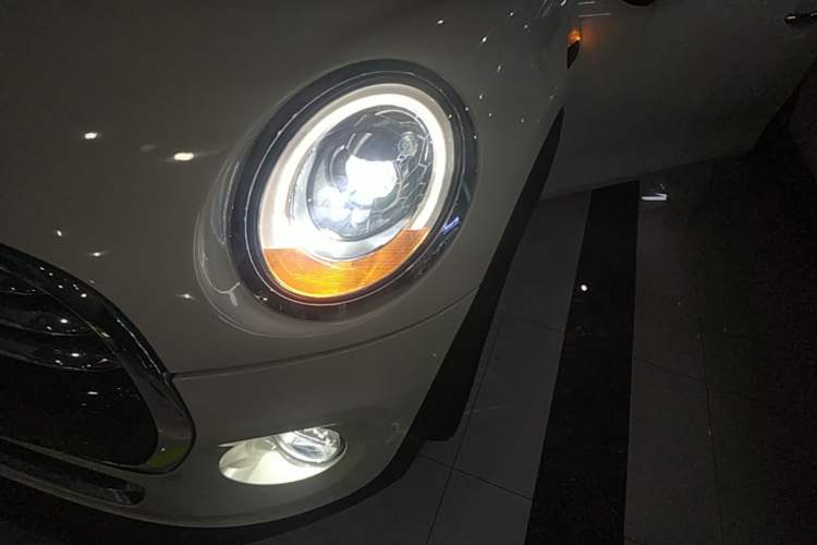 Used MINI 2016 1.5T COOPER Avant-Garde Left Front Headlight