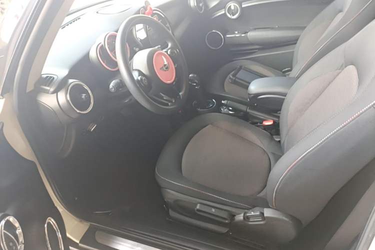 Used MINI 2016 1.2T ONE Pioneer Edition Left Front Seat