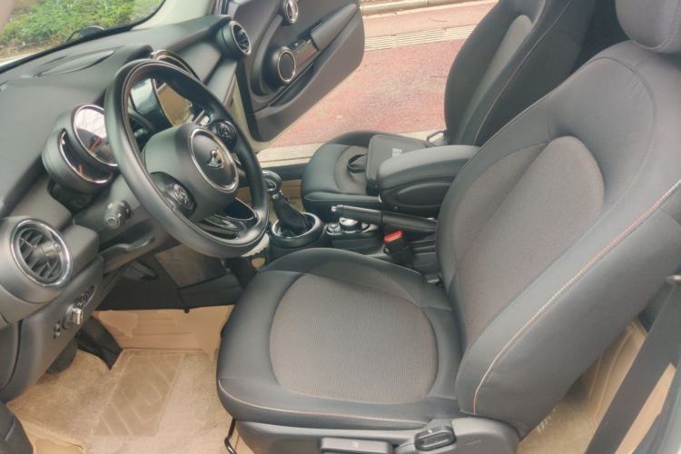 Used MINI 2016 1.2T ONE Pioneer Edition Left Front Seat