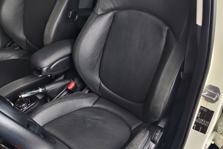 Used MINI 2016 2.0T COOPER S Pioneer Edition Five-Door Model Left Front Seat