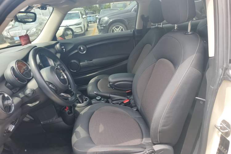 Used MINI 2016 1.2T ONE Pioneer Edition Left Front Seat