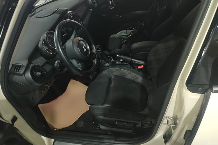 Used MINI 2016 1.5T COOPER Five-Door Edition Left Front Seat