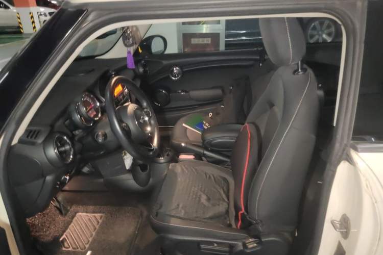 Used MINI 2016 1.2T ONE Pioneer Edition Left Front Seat