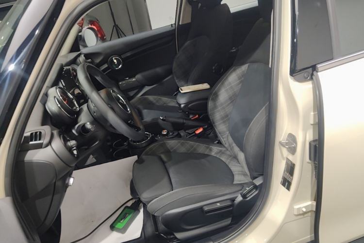 Used MINI 2016 1.5T COOPER Five-Door Edition Left Front Seat
