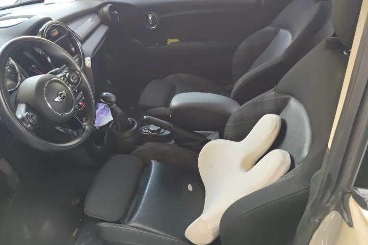 Used MINI 2016 1.5T COOPER Avant-Garde Left Front Seat