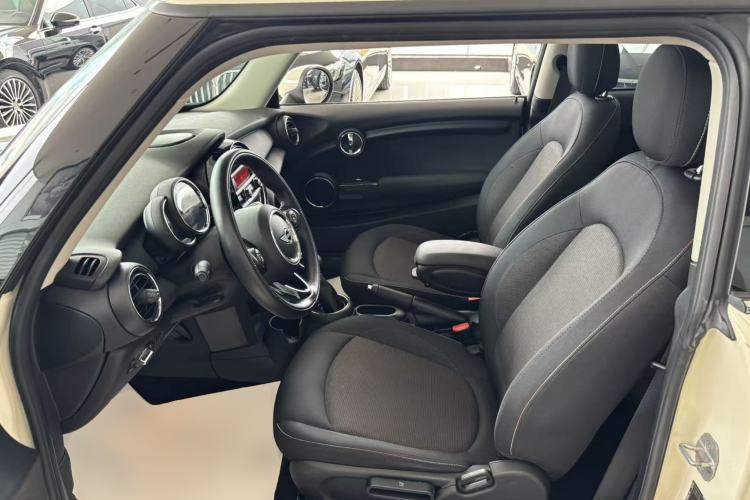 Used MINI 2016 1.2T ONE Pioneer Edition Left Front Seat