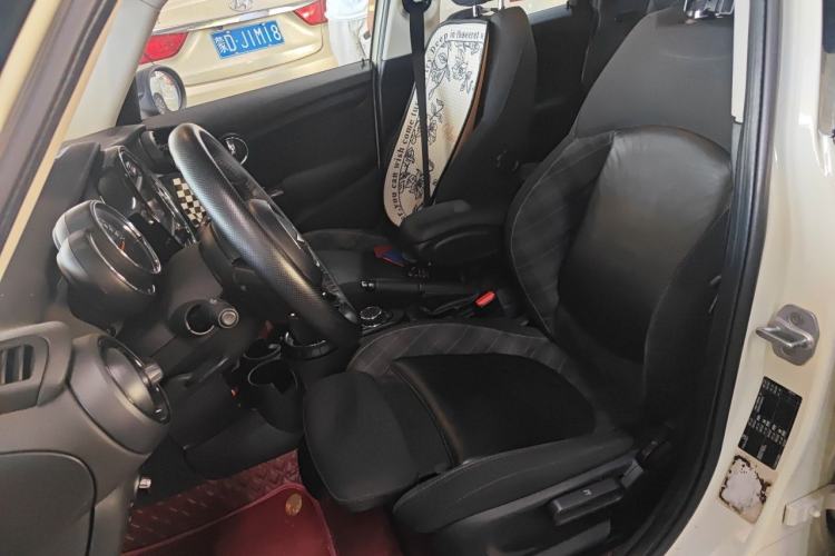 Used MINI 2016 1.5T COOPER Pioneer Edition Five-Door Model Left Front Seat