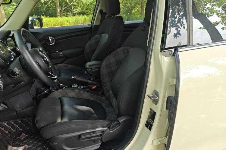 Used MINI 2016 1.5T COOPER Five-Door Edition Left Front Seat