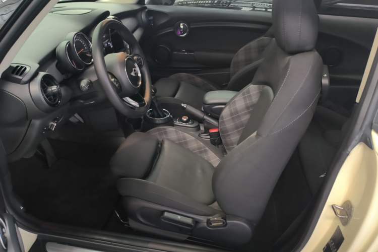 Used MINI 2016 1.5T COOPER Left Front Seat