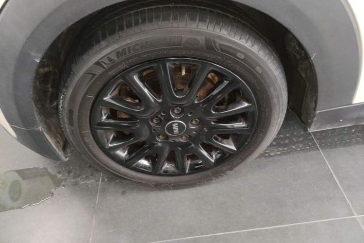 Used MINI 2016 1.2T ONE Pioneer Edition Left Front Wheel Hub