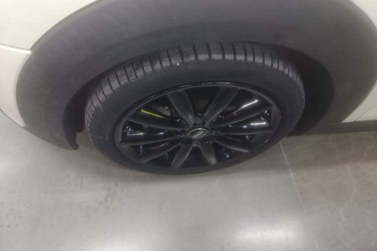 Used MINI 2016 1.5T COOPER Performance Edition 5-door version Left Front Wheel Hub