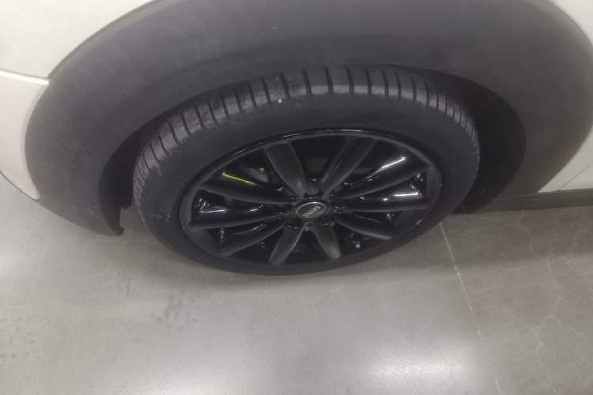 Used MINI 2016 1.5T COOPER Performance Edition 5-door version Left Front Wheel Hub