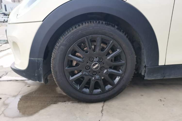 Used MINI 2016 1.2T ONE Pioneer Edition Left Front Wheel Hub