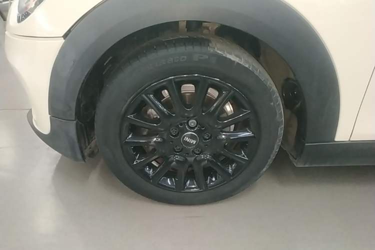 Used MINI 2016 1.5T COOPER Left Front Wheel Hub