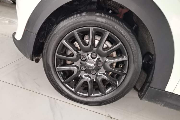 Used MINI 2016 1.2T ONE Pioneer Edition Left Front Wheel Hub