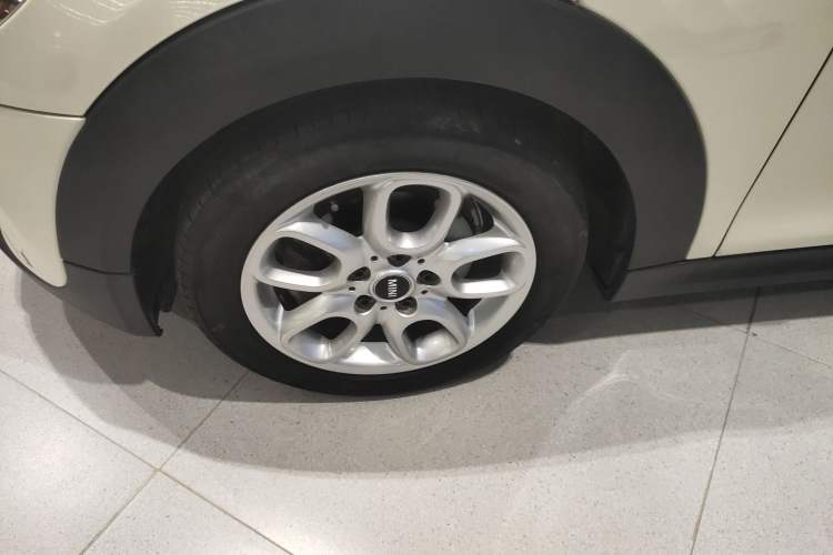 Used MINI 2016 1.2T ONE Pioneer Edition Left Front Wheel Hub