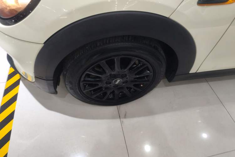 Used MINI 2016 1.2T ONE Pioneer Edition Left Front Wheel Hub