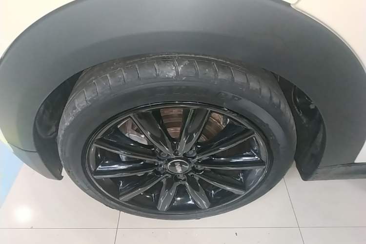 Used MINI 2016 1.5T COOPER Avant-Garde Left Front Wheel Hub