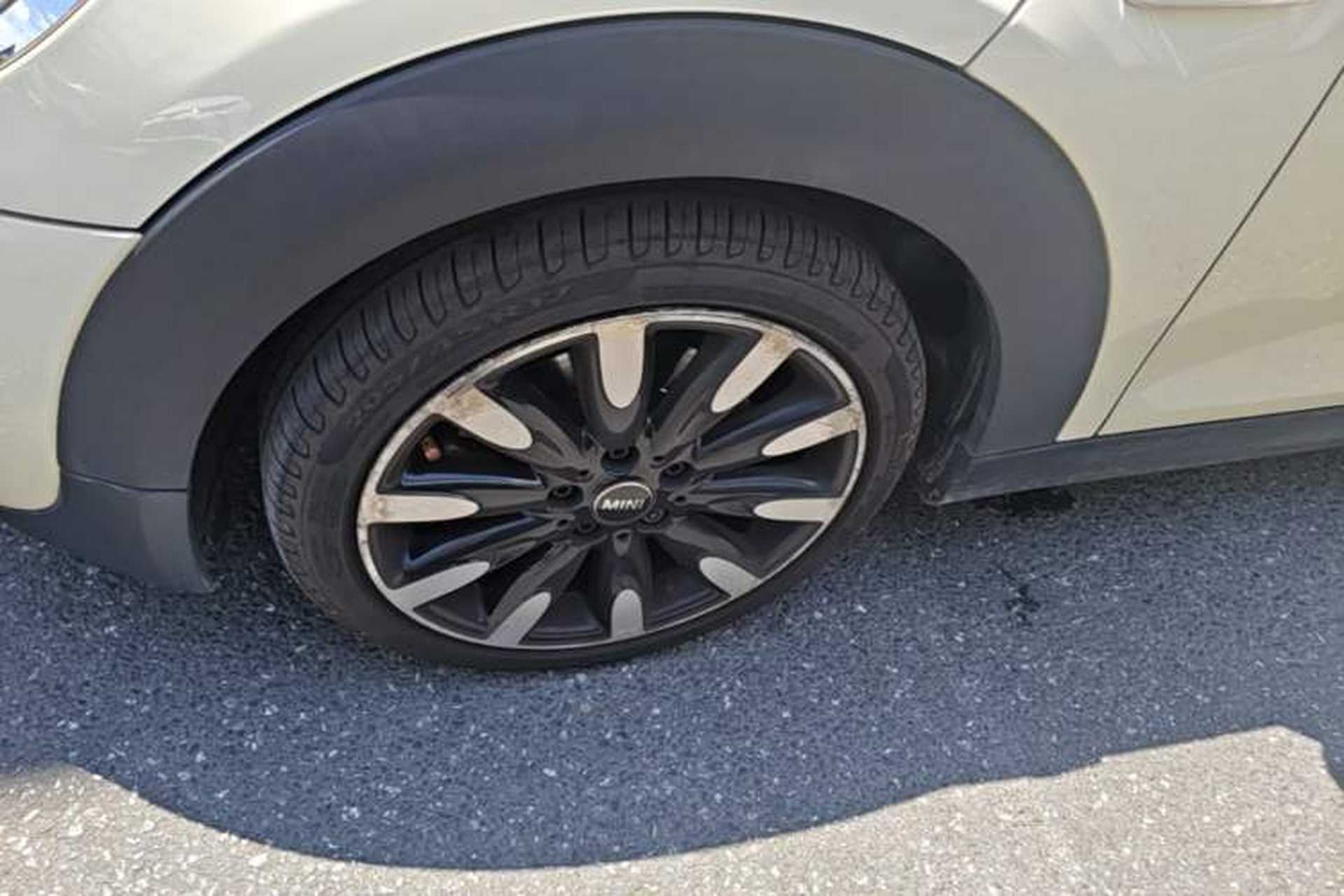 Used MINI 2016 2.0T COOPER S Five-Door Edition Left Front Wheel Hub