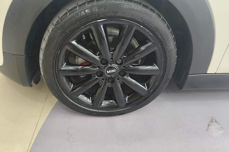 Used MINI 2016 1.5T COOPER Avant-Garde Left Front Wheel Hub