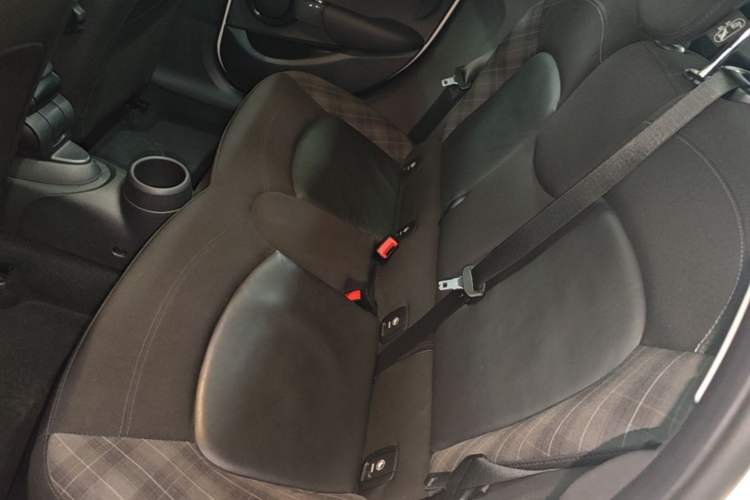 Used MINI 2016 1.5T COOPER Five-Door Edition Left Rear Seat