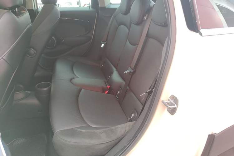 Used MINI 2016 2.0T COOPER S Pioneer Edition Five-Door Model Left Rear Seat