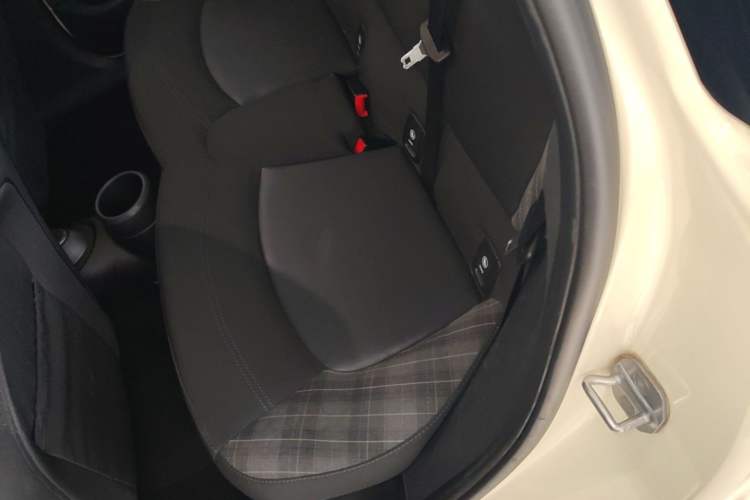 Used MINI 2016 1.5T COOPER Five-Door Edition Left Rear Seat