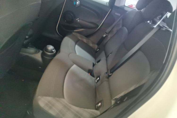Used MINI 2016 1.5T COOPER Five-Door Edition Left Rear Seat
