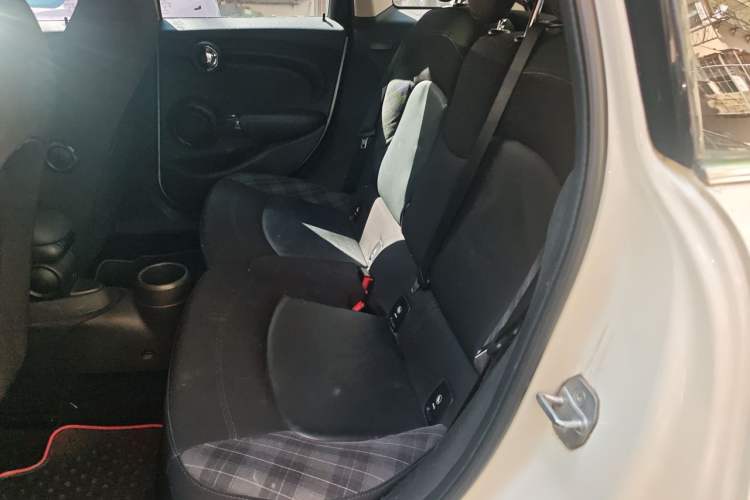 Used MINI 2016 1.5T COOPER Five-Door Edition Left Rear Seat