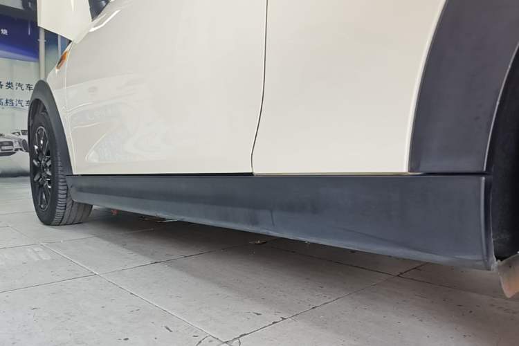 Used MINI 2016 1.2T ONE Pioneer Edition Left Side Sill