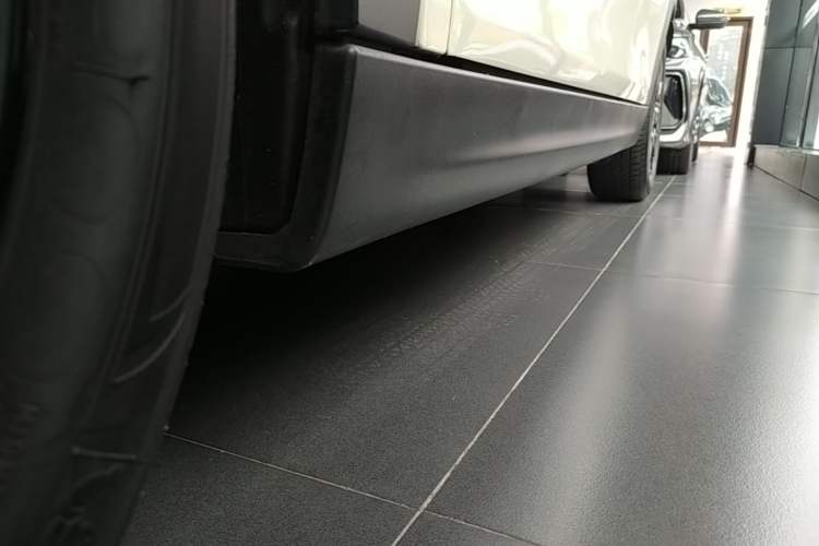 Used MINI 2016 1.5T COOPER Five-Door Edition Left Side Sill