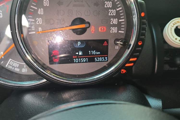 Used MINI 2016 1.2T ONE Pioneer Edition Odometer Close Up