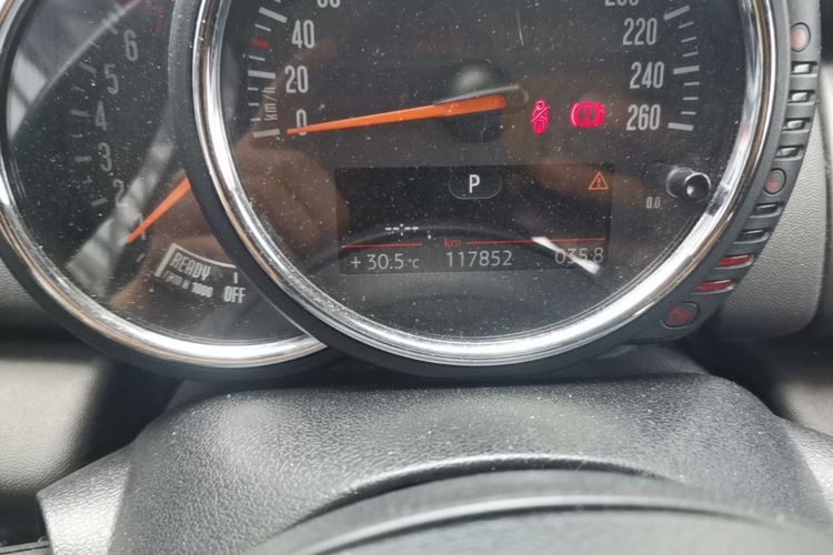 Used MINI 2016 1.2T ONE Pioneer Edition Odometer Close Up