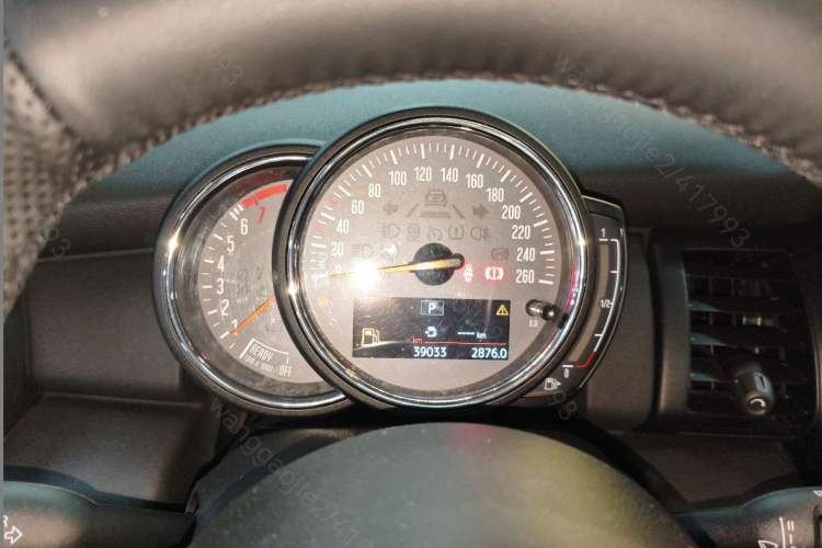 Used MINI 2016 1.2T ONE Pioneer Edition Odometer Close Up