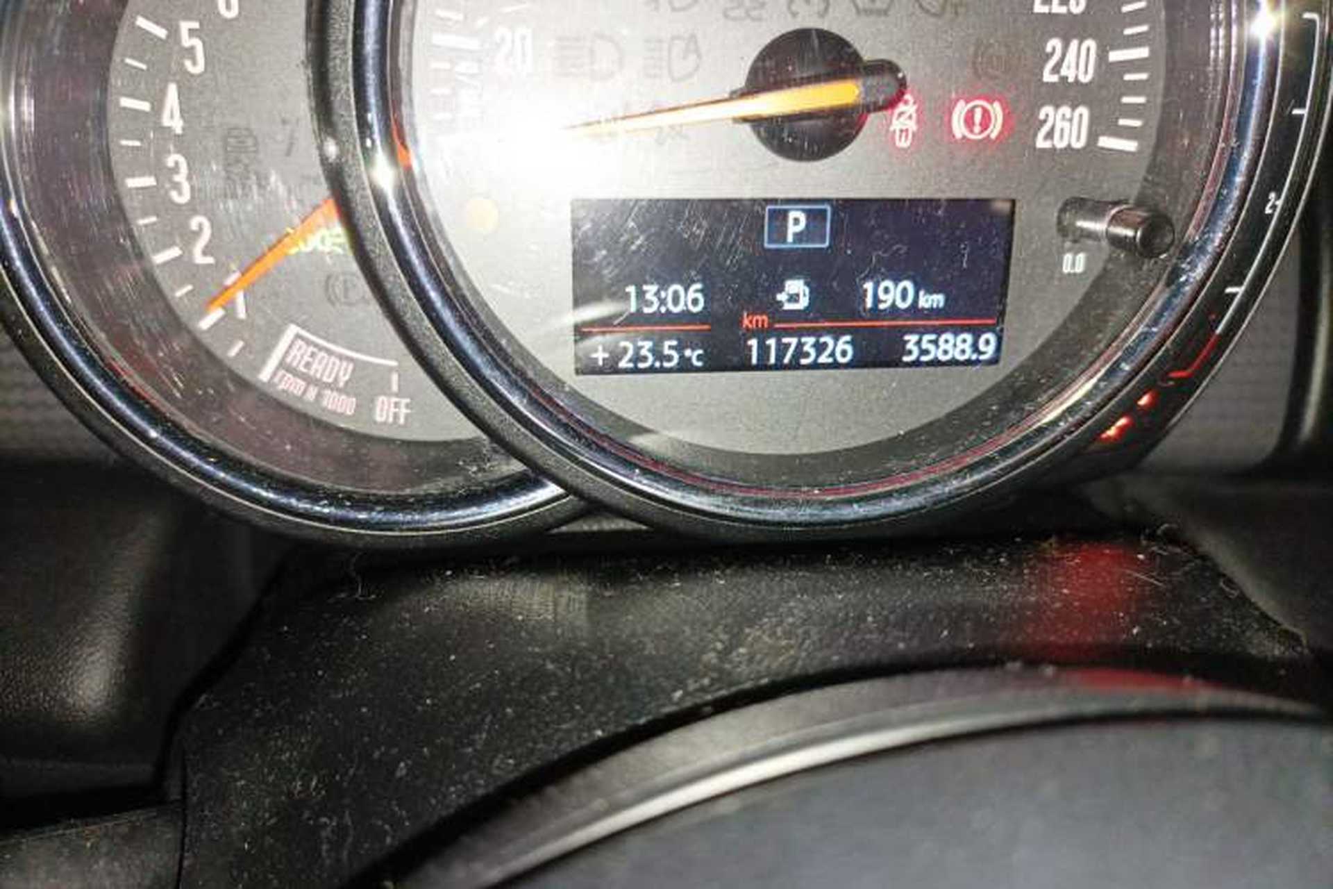 Used MINI 2016 1.5T COOPER Five-Door Edition Odometer Close Up