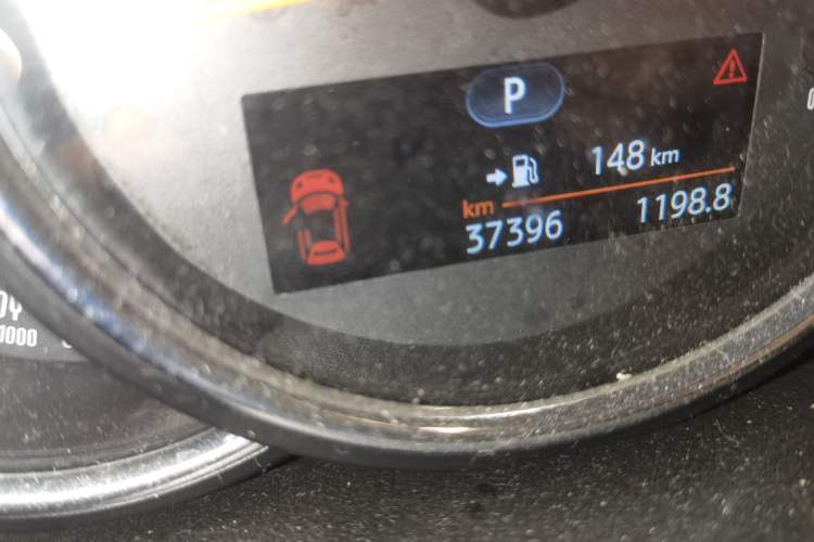 Used MINI 2016 1.2T ONE Pioneer Edition Five-Door Version Odometer Close Up