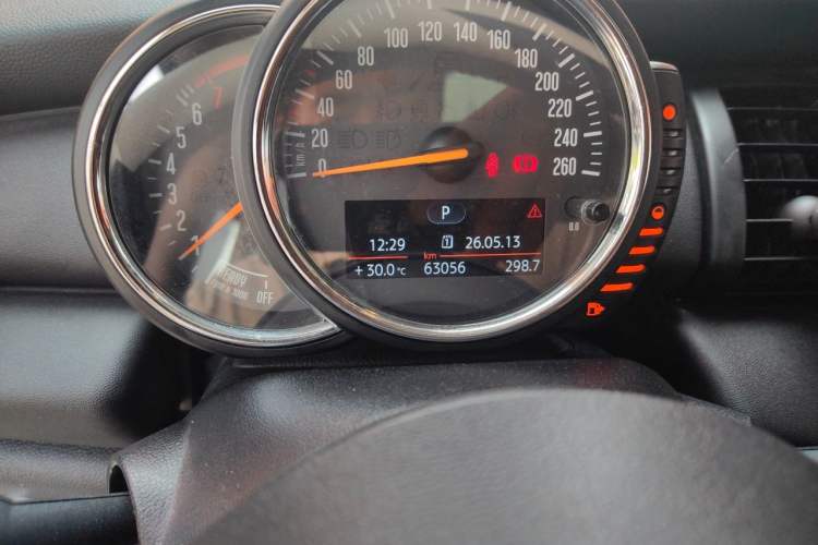 Used MINI 2016 1.2T ONE Pioneer Edition Odometer Close Up